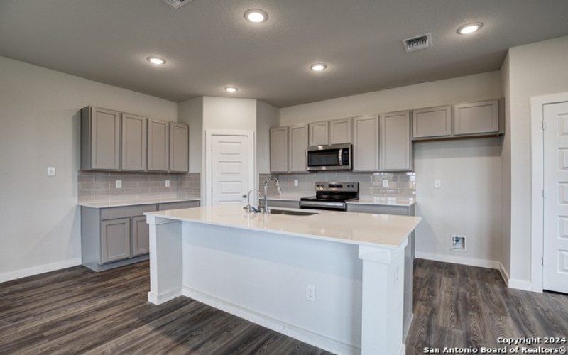 2563 RAMBO DRIVE, San Antonio, TX 78224, 4 Bedrooms Bedrooms, ,2 BathroomsBathrooms,Residential,For Sale,2563 RAMBO DRIVE,1809888