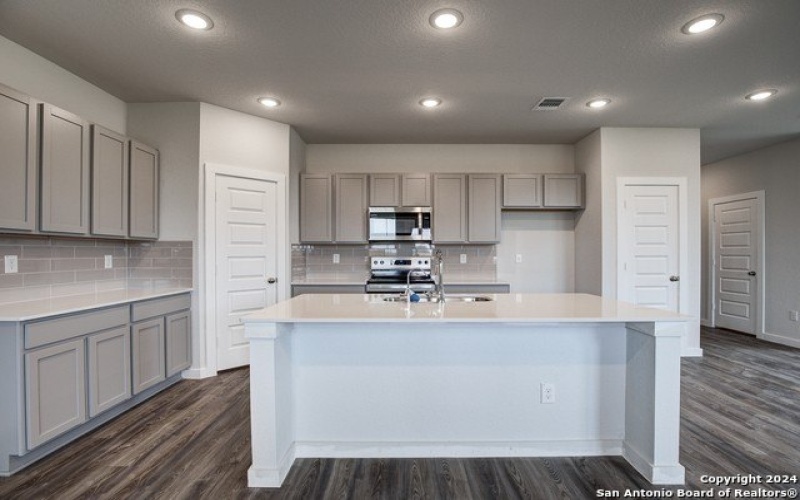 2563 RAMBO DRIVE, San Antonio, TX 78224, 4 Bedrooms Bedrooms, ,2 BathroomsBathrooms,Residential,For Sale,2563 RAMBO DRIVE,1809888
