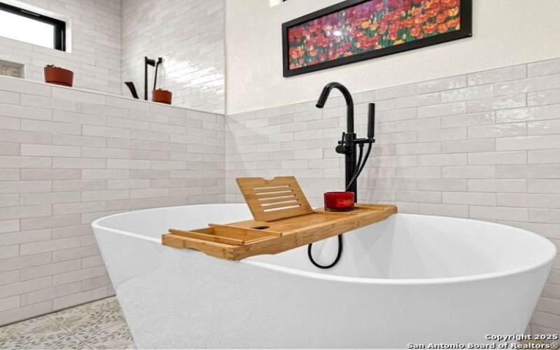 120 Western Way, Adkins, TX 78101, 4 Habitaciones Habitaciones , ,3 BañosBaños,Residential,En Venta,120 Western Way,0,1887128