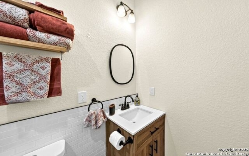 120 Western Way, Adkins, TX 78101, 4 Habitaciones Habitaciones , ,3 BañosBaños,Residential,En Venta,120 Western Way,0,1887128