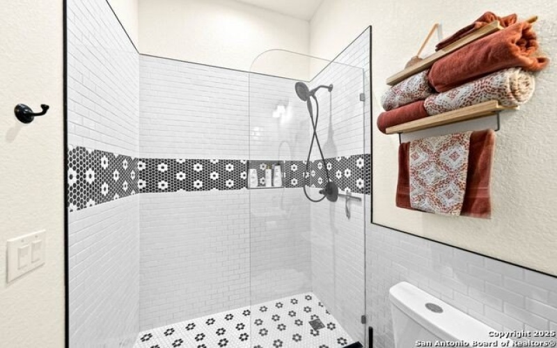 120 Western Way, Adkins, TX 78101, 4 Habitaciones Habitaciones , ,3 BañosBaños,Residential,En Venta,120 Western Way,0,1887128