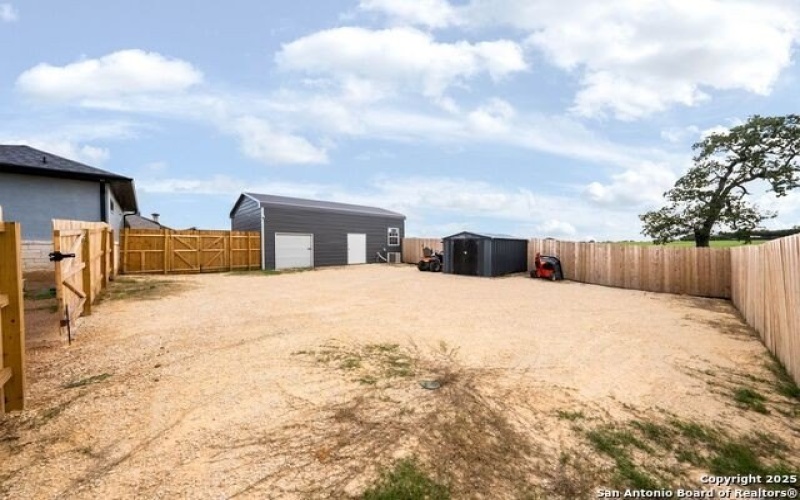 120 Western Way, Adkins, TX 78101, 4 Habitaciones Habitaciones , ,3 BañosBaños,Residential,En Venta,120 Western Way,0,1887128