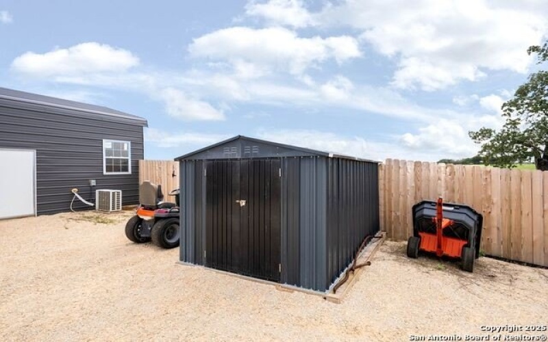 120 Western Way, Adkins, TX 78101, 4 Habitaciones Habitaciones , ,3 BañosBaños,Residential,En Venta,120 Western Way,0,1887128