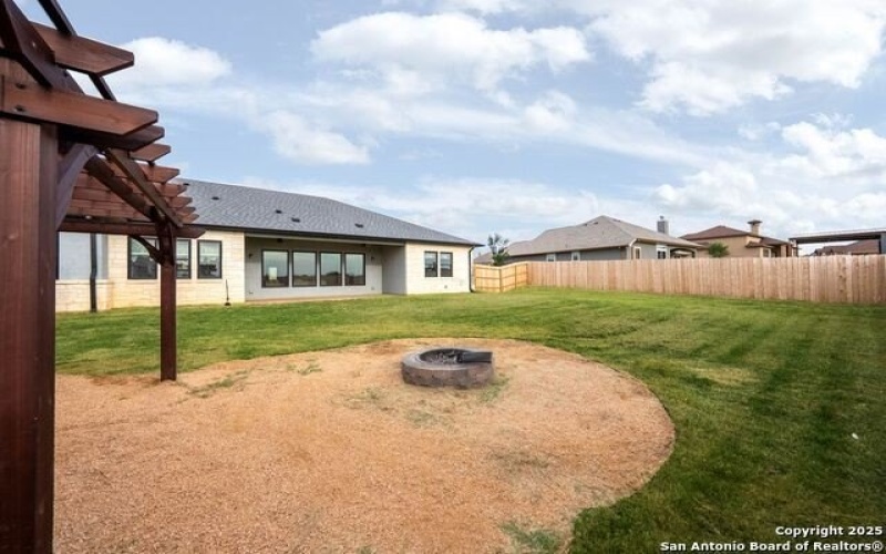 120 Western Way, Adkins, TX 78101, 4 Habitaciones Habitaciones , ,3 BañosBaños,Residential,En Venta,120 Western Way,0,1887128