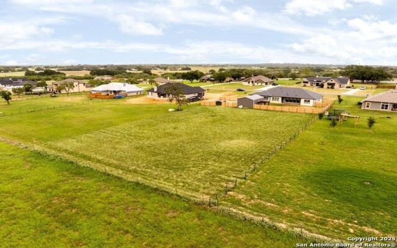 120 Western Way, Adkins, TX 78101, 4 Habitaciones Habitaciones , ,3 BañosBaños,Residential,En Venta,120 Western Way,0,1887128