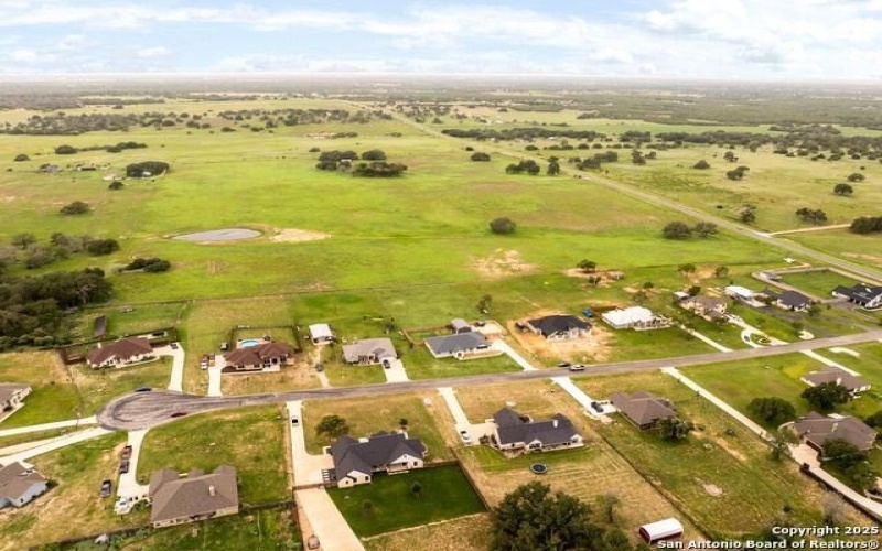 120 Western Way, Adkins, TX 78101, 4 Habitaciones Habitaciones , ,3 BañosBaños,Residential,En Venta,120 Western Way,0,1887128