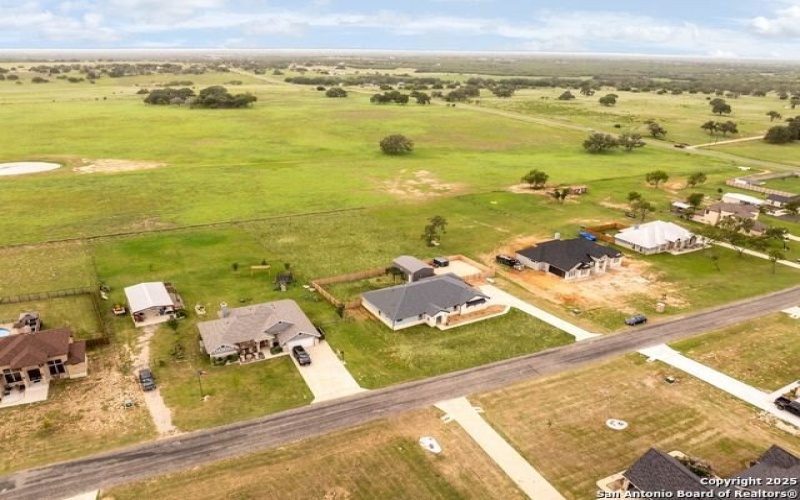 120 Western Way, Adkins, TX 78101, 4 Habitaciones Habitaciones , ,3 BañosBaños,Residential,En Venta,120 Western Way,0,1887128