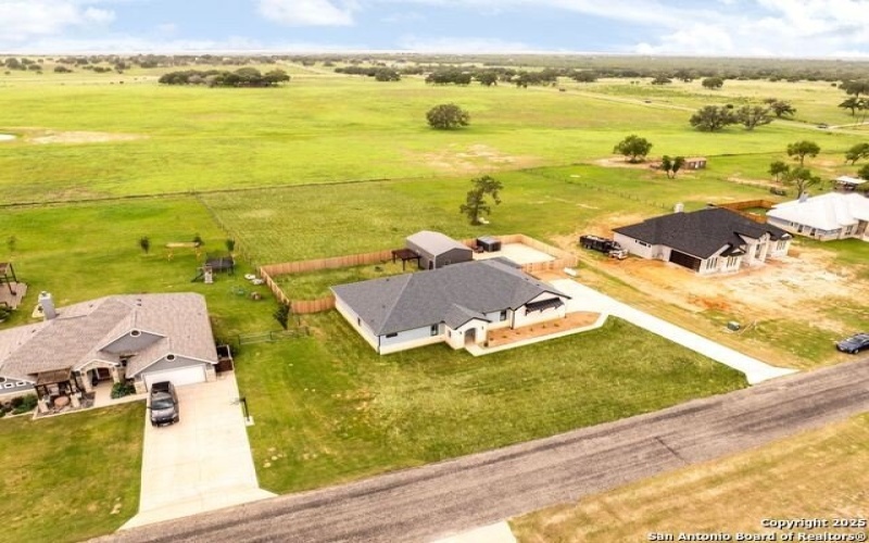 120 Western Way, Adkins, TX 78101, 4 Habitaciones Habitaciones , ,3 BañosBaños,Residential,En Venta,120 Western Way,0,1887128