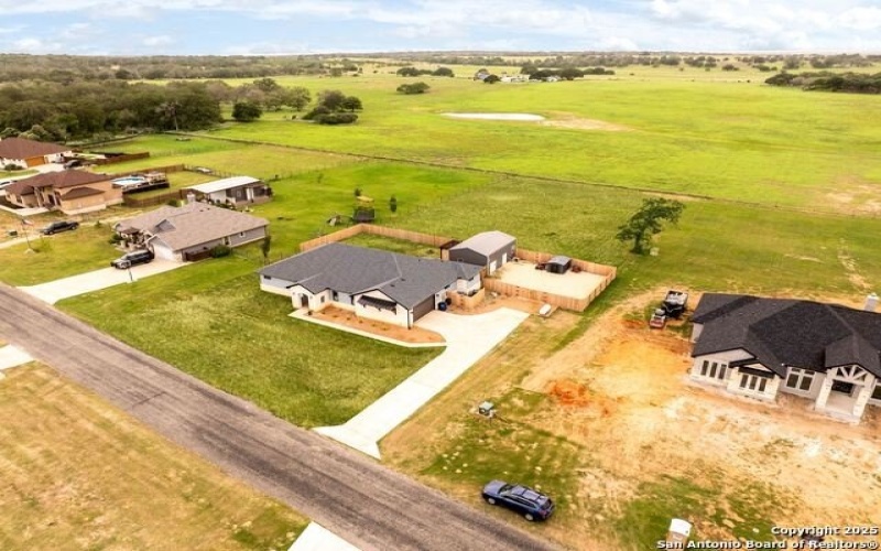 120 Western Way, Adkins, TX 78101, 4 Habitaciones Habitaciones , ,3 BañosBaños,Residential,En Venta,120 Western Way,0,1887128