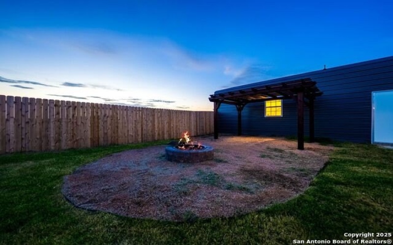 120 Western Way, Adkins, TX 78101, 4 Habitaciones Habitaciones , ,3 BañosBaños,Residential,En Venta,120 Western Way,0,1887128