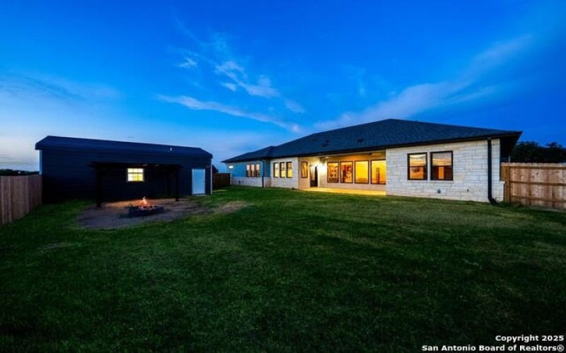 120 Western Way, Adkins, TX 78101, 4 Habitaciones Habitaciones , ,3 BañosBaños,Residential,En Venta,120 Western Way,0,1887128