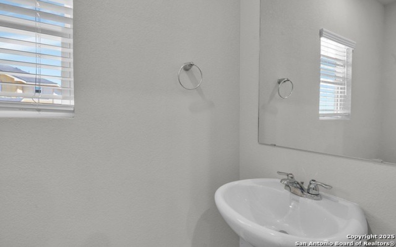 8911 N Fm 1560 305-306, San Antonio, TX 78254, ,5 BañosBaños,Residential Multi Family,En Venta,8911 N Fm 1560 305-306,1887211