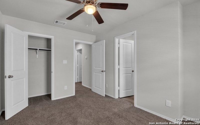 8911 N Fm 1560 305-306, San Antonio, TX 78254, ,5 BañosBaños,Residential Multi Family,En Venta,8911 N Fm 1560 305-306,1887211