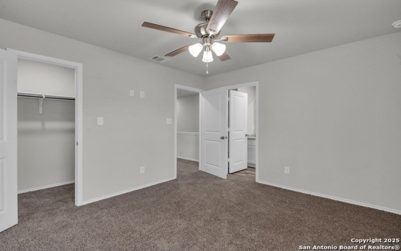 8911 N Fm 1560 305-306, San Antonio, TX 78254, ,5 BañosBaños,Residential Multi Family,En Venta,8911 N Fm 1560 305-306,1887211