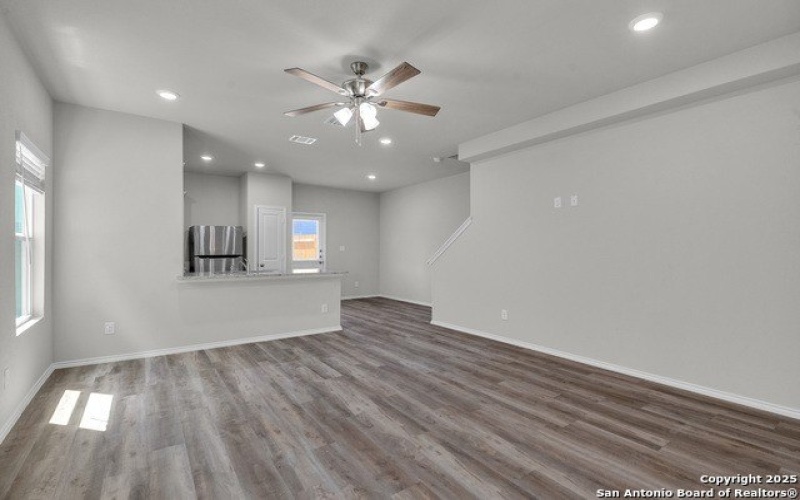 8911 N Fm 1560 305-306, San Antonio, TX 78254, ,5 BañosBaños,Residential Multi Family,En Venta,8911 N Fm 1560 305-306,1887211