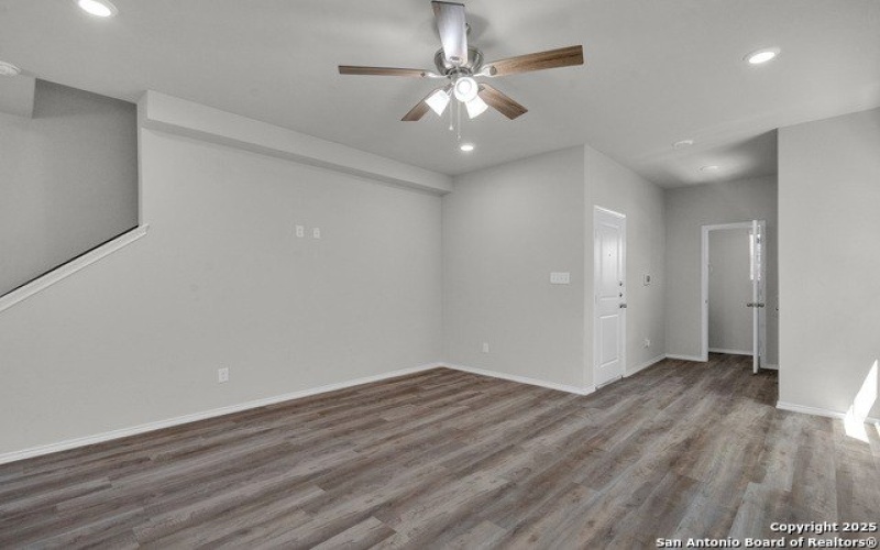 8911 N Fm 1560 305-306, San Antonio, TX 78254, ,5 BañosBaños,Residential Multi Family,En Venta,8911 N Fm 1560 305-306,1887211