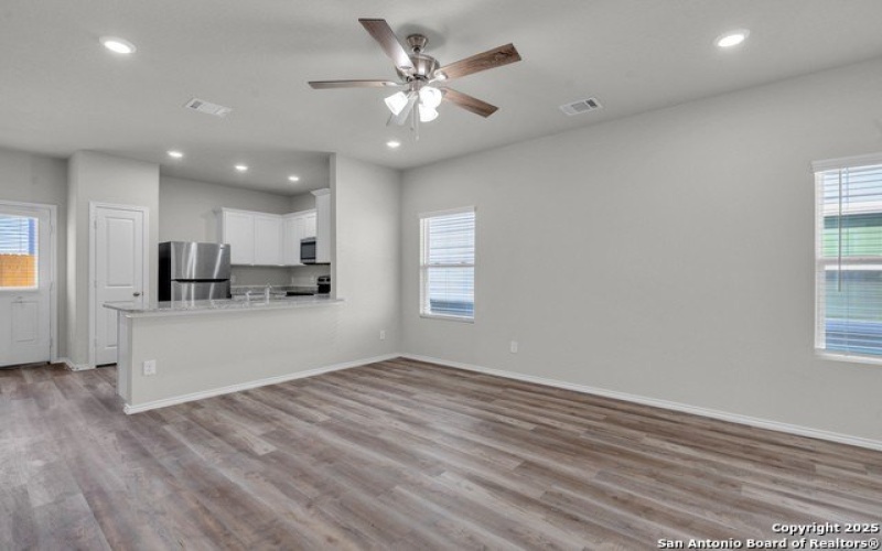 8911 N Fm 1560 305-306, San Antonio, TX 78254, ,5 BañosBaños,Residential Multi Family,En Venta,8911 N Fm 1560 305-306,1887211