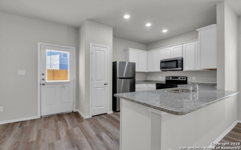 8911 N Fm 1560 305-306, San Antonio, TX 78254, ,5 BañosBaños,Residential Multi Family,En Venta,8911 N Fm 1560 305-306,1887211