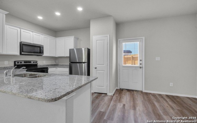 8911 N Fm 1560 305-306, San Antonio, TX 78254, ,5 BañosBaños,Residential Multi Family,En Venta,8911 N Fm 1560 305-306,1887211