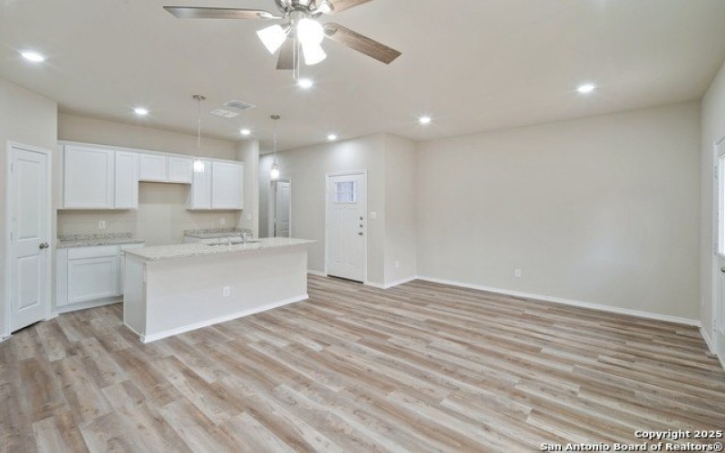 8911 N FM 1560 407-408, San Antonio, TX 78254, ,5 BañosBaños,Residential Multi Family,En Venta,8911 N FM 1560 407-408,1887217