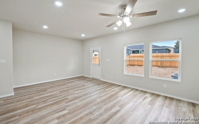 8911 N FM 1560 407-408, San Antonio, TX 78254, ,5 BañosBaños,Residential Multi Family,En Venta,8911 N FM 1560 407-408,1887217