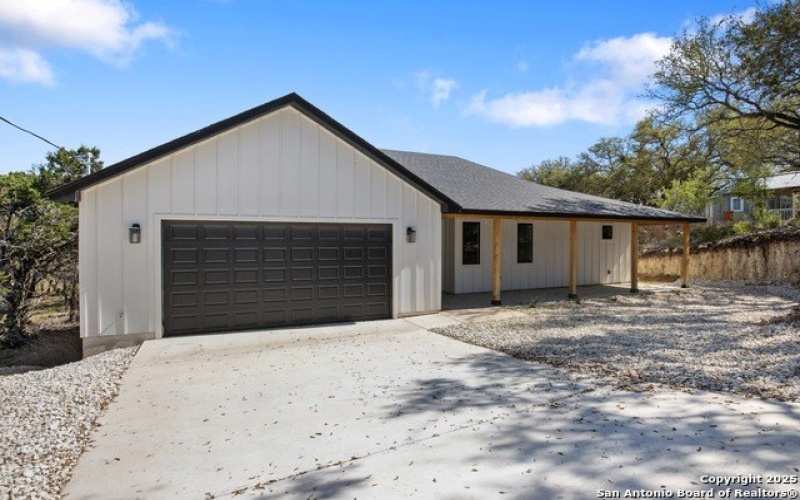 750 la paloma, Canyon Lake, TX 78133, 4 Habitaciones Habitaciones , ,2 BañosBaños,Residential,En Venta,750 la paloma,0,1887298