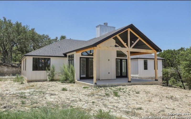 750 la paloma, Canyon Lake, TX 78133, 4 Habitaciones Habitaciones , ,2 BañosBaños,Residential,En Venta,750 la paloma,0,1887298