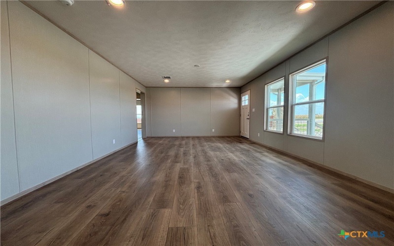 4927 Mustang Way, San Marcos, TX 78666, 4 Habitaciones Habitaciones , ,2 BañosBaños,Residential,En Venta,4927 Mustang Way,586678