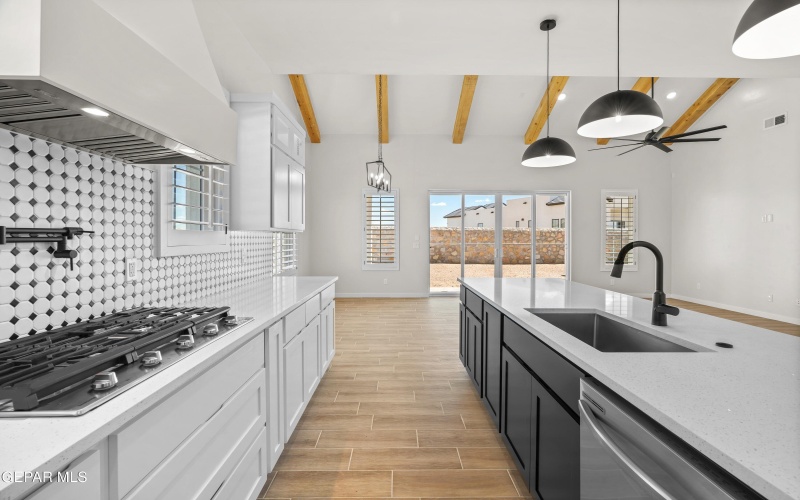 13034 Bucklebury Court, Horizon City, TX 79928, 4 Habitaciones Habitaciones , ,3 BañosBaños,Residential,En Venta,13034 Bucklebury Court,912446