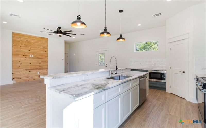 7 Rocky Run, Wimberley, TX 78676, 3 Bedrooms Bedrooms, ,2 BathroomsBathrooms,Residential,For Sale,7 Rocky Run,587237
