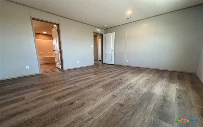 4903 Mustang Way, San Marcos, TX 78666, 4 Habitaciones Habitaciones , ,2 BañosBaños,Residential,En Venta,4903 Mustang Way,587727