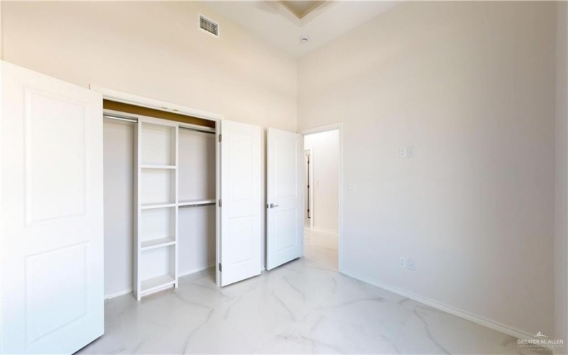 8006 N 48th Lane, McAllen, TX 78504, 4 Bedrooms Bedrooms, ,2 BathroomsBathrooms,Residential,For Sale,8006 N 48th Lane,476799