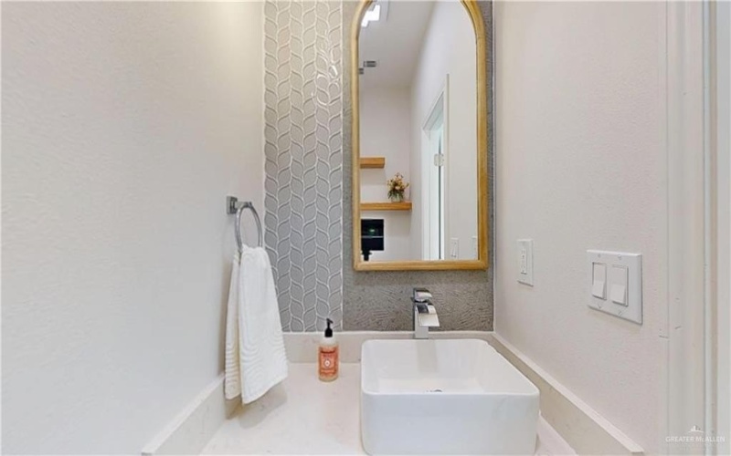 8006 N 48th Lane, McAllen, TX 78504, 4 Bedrooms Bedrooms, ,2 BathroomsBathrooms,Residential,For Sale,8006 N 48th Lane,476799