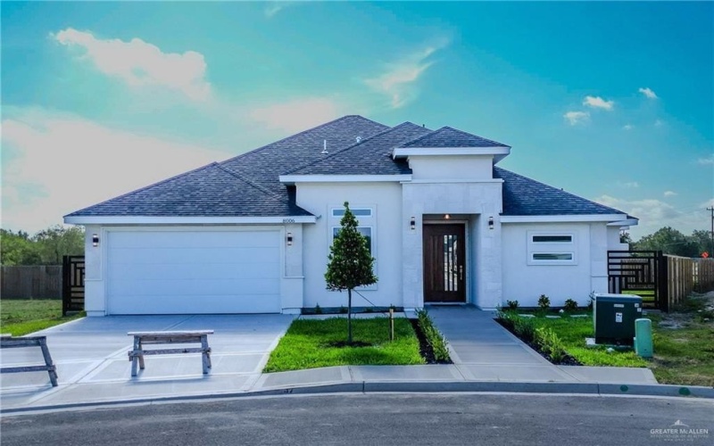 8006 N 48th Lane, McAllen, TX 78504, 4 Bedrooms Bedrooms, ,2 BathroomsBathrooms,Residential,For Sale,8006 N 48th Lane,476799