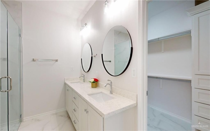 8006 N 48th Lane, McAllen, TX 78504, 4 Bedrooms Bedrooms, ,2 BathroomsBathrooms,Residential,For Sale,8006 N 48th Lane,476799
