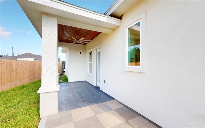 8006 N 48th Lane, McAllen, TX 78504, 4 Bedrooms Bedrooms, ,2 BathroomsBathrooms,Residential,For Sale,8006 N 48th Lane,476799