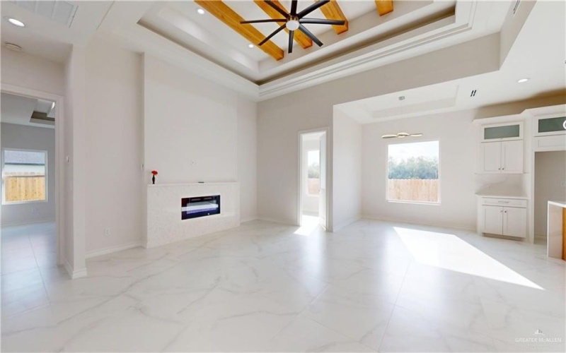 8006 N 48th Lane, McAllen, TX 78504, 4 Bedrooms Bedrooms, ,2 BathroomsBathrooms,Residential,For Sale,8006 N 48th Lane,476799