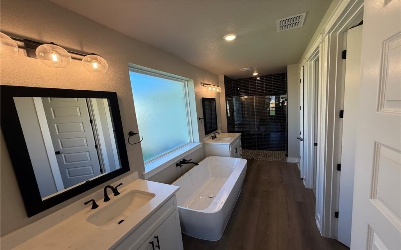 233 Lasso Loop, Lorena, TX 76655, 4 Bedrooms Bedrooms, ,2 BathroomsBathrooms,Residential,For Sale,233 Lasso Loop,20978130