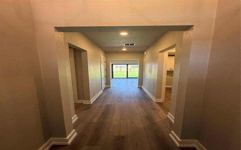 233 Lasso Loop, Lorena, TX 76655, 4 Bedrooms Bedrooms, ,2 BathroomsBathrooms,Residential,For Sale,233 Lasso Loop,20978130