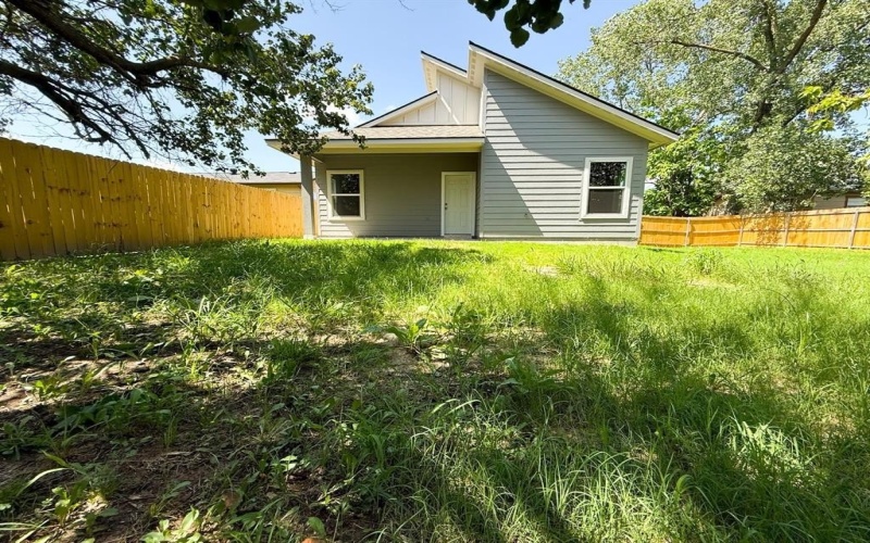3203 Poplar Street, Greenville, TX 75402, 3 Habitaciones Habitaciones , ,2 BañosBaños,Residential,En Venta,3203 Poplar Street,20981697