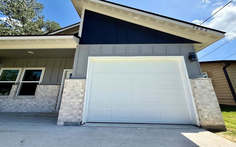 3203 Poplar Street, Greenville, TX 75402, 3 Habitaciones Habitaciones , ,2 BañosBaños,Residential,En Venta,3203 Poplar Street,20981697