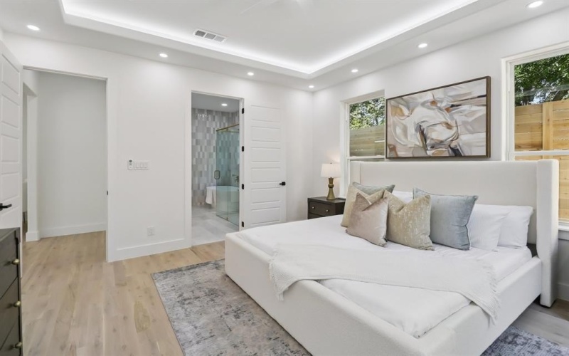 1954 Toronto Street, Dallas, TX 75212, 5 Bedrooms Bedrooms, ,3 BathroomsBathrooms,Residential,For Sale,1954 Toronto Street,21008277