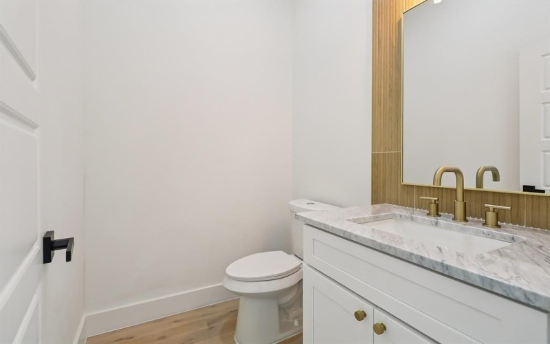 1954 Toronto Street, Dallas, TX 75212, 5 Bedrooms Bedrooms, ,3 BathroomsBathrooms,Residential,For Sale,1954 Toronto Street,21008277