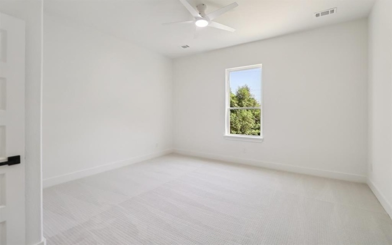 1954 Toronto Street, Dallas, TX 75212, 5 Bedrooms Bedrooms, ,3 BathroomsBathrooms,Residential,For Sale,1954 Toronto Street,21008277