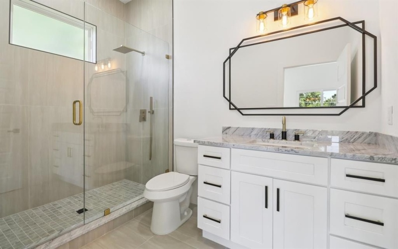 1954 Toronto Street, Dallas, TX 75212, 5 Bedrooms Bedrooms, ,3 BathroomsBathrooms,Residential,For Sale,1954 Toronto Street,21008277