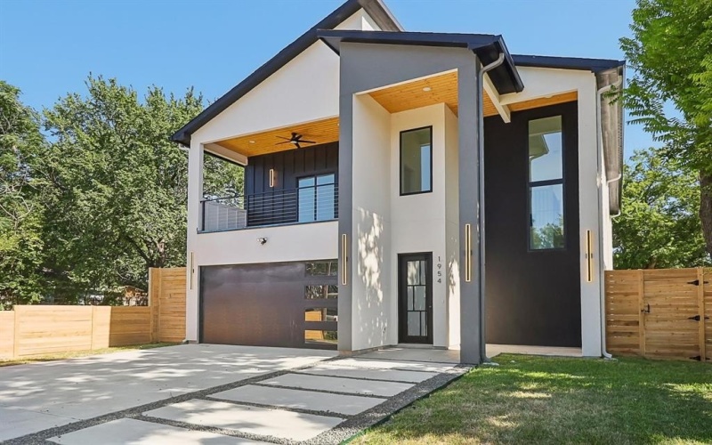 1954 Toronto Street, Dallas, TX 75212, 5 Bedrooms Bedrooms, ,3 BathroomsBathrooms,Residential,For Sale,1954 Toronto Street,21008277