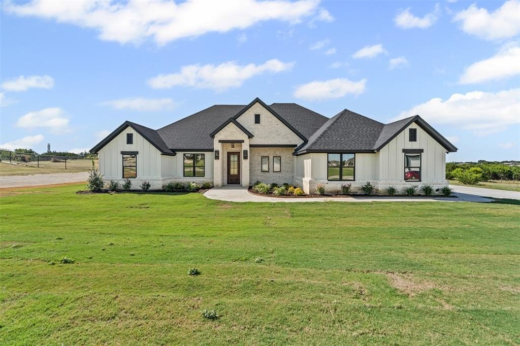 3085 Infinity Drive, Weatherford, TX 76087, 4 Bedrooms Bedrooms, ,3 BathroomsBathrooms,Residential,For Sale,3085 Infinity Drive,0,21009236