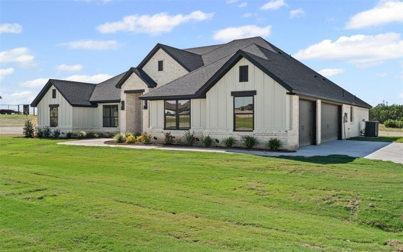 3085 Infinity Drive, Weatherford, TX 76087, 4 Bedrooms Bedrooms, ,3 BathroomsBathrooms,Residential,For Sale,3085 Infinity Drive,0,21009236