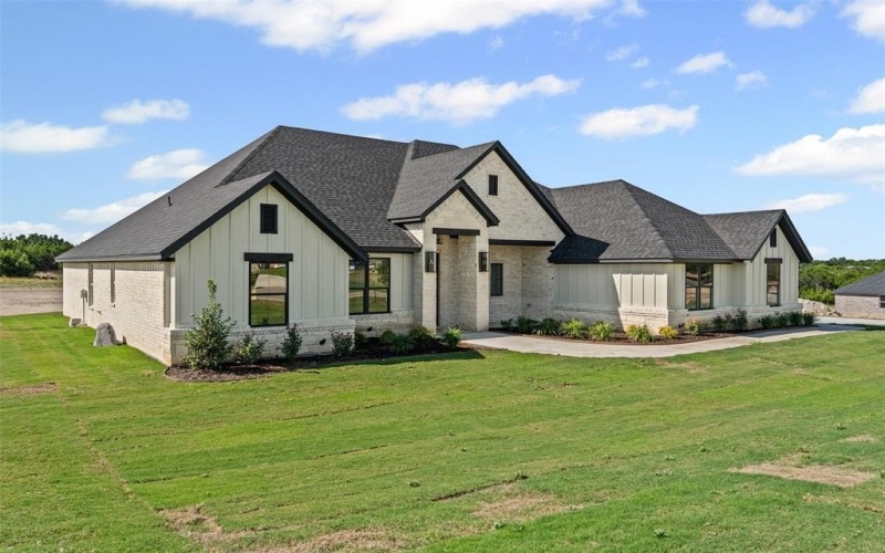 3085 Infinity Drive, Weatherford, TX 76087, 4 Bedrooms Bedrooms, ,3 BathroomsBathrooms,Residential,For Sale,3085 Infinity Drive,0,21009236