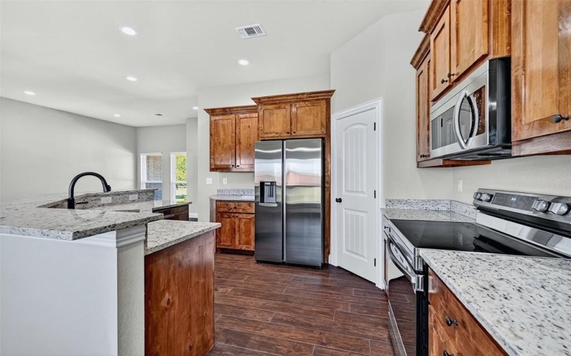 897 W Cardinal Street, Ector, TX 75439, 3 Bedrooms Bedrooms, ,2 BathroomsBathrooms,Residential,For Sale,897 W Cardinal Street,21009840